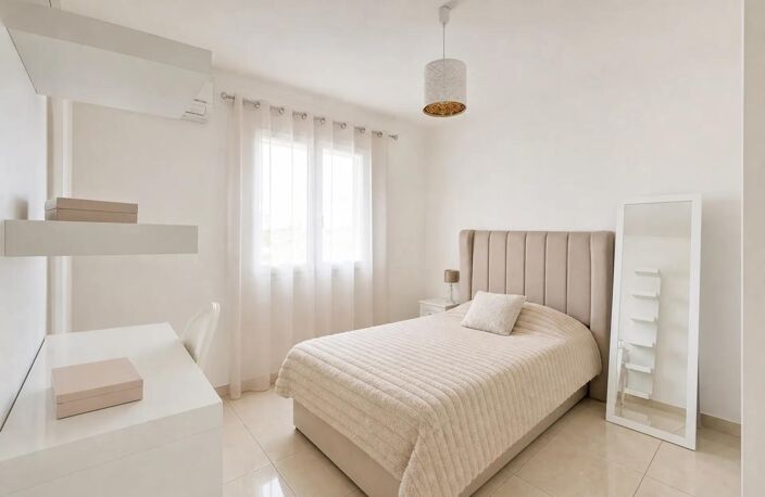 Maison contemporaine avec piscine à Saint-Gilles — photo 2
