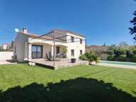 Maison À Vendre, 135 m², Terrain 635 m², 5 chambres, jardin clos avec piscine, Rochefort-du-Gard — photo 2