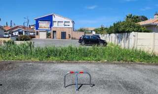Garage   m² à louer à Gujan-Mestras (33470)