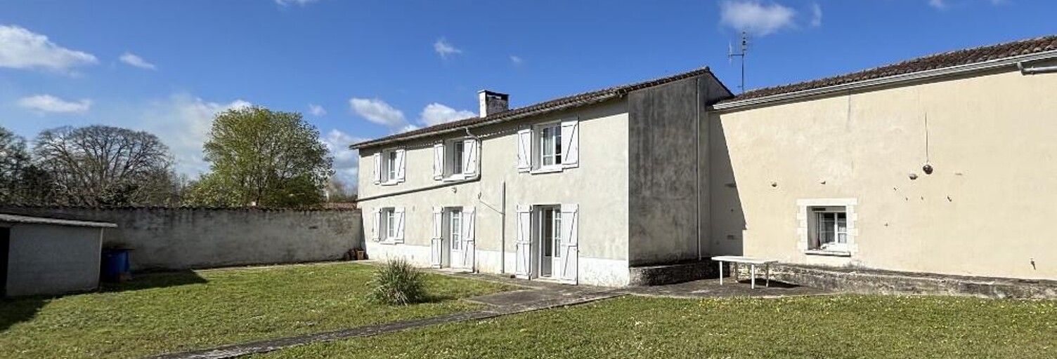 Maison 9 Pièces 200 m² à vendre à Mauzé-sur-le-Mignon (79210)