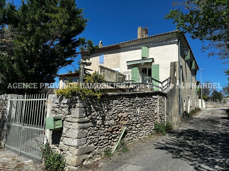 Maison de Village   T6 à vendre Taulignan 26770