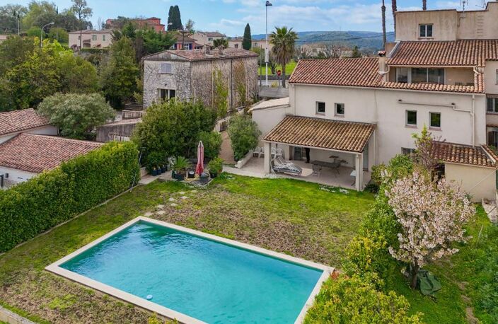 LA COLLE SUR LOUP VILLAGE MAISON RENOVEE AVEC PISCINE — photo 2