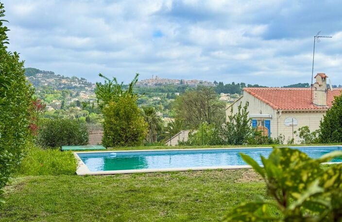 LA COLLE SUR LOUP VILLAGE MAISON RENOVEE AVEC PISCINE — photo 5
