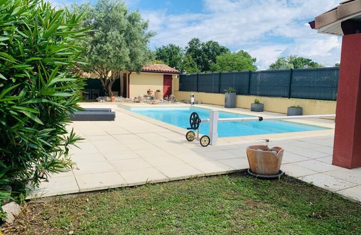 Maison familiale T6 de 190 m² climatisée avec piscine sur terrain de 917 m² — photo 5