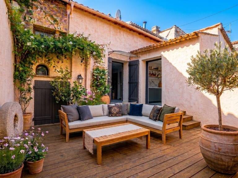 Maison T3 grande terrasse dans une impasse au calme - entièrement rénovée, aucun travaux à prevoir - Terrasse - maison lumineuse, au calme. Volets électriques, environnement verdoyant — photo 1