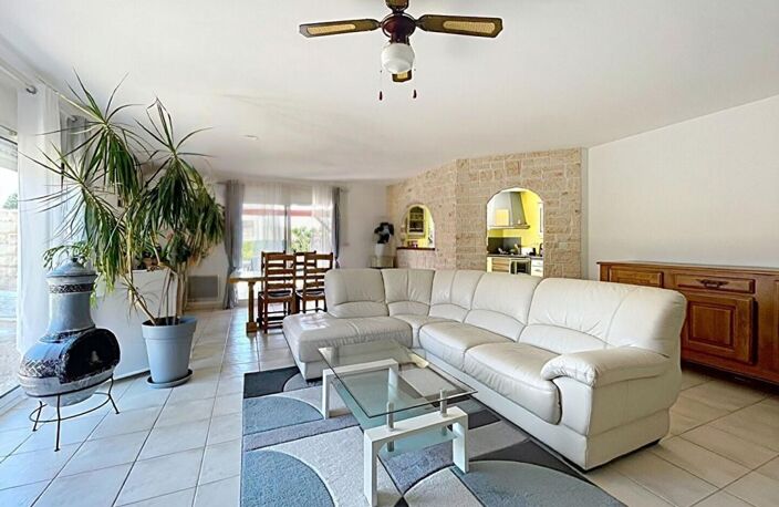 Maison Familiale de plain-pied avec piscine Soubise — photo 2