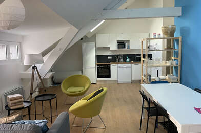 Appartement 5 pièces 1560 €