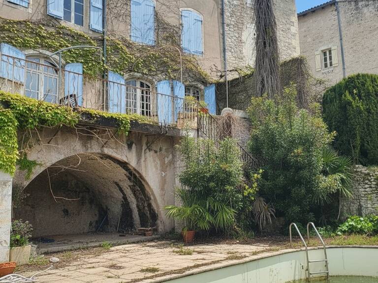 Demeure de ville et village — photo 1