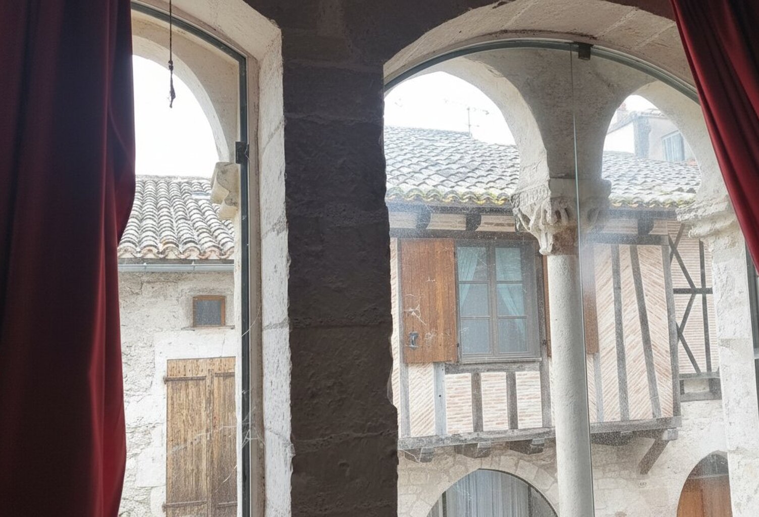 Demeure de ville et village — photo 1