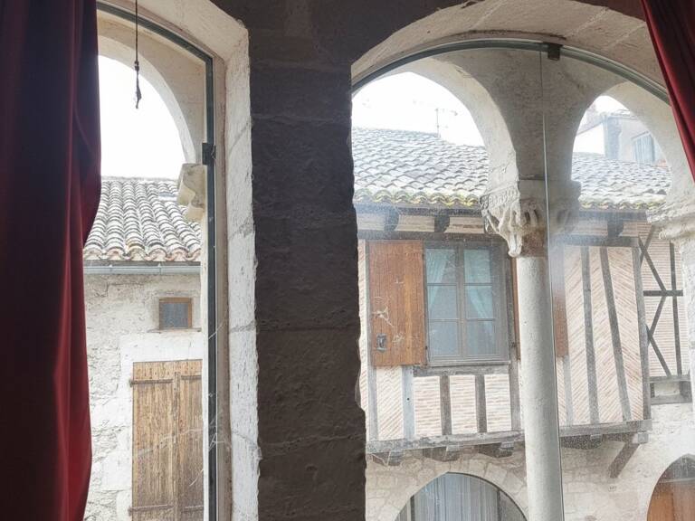 Demeure de ville et village — photo 1
