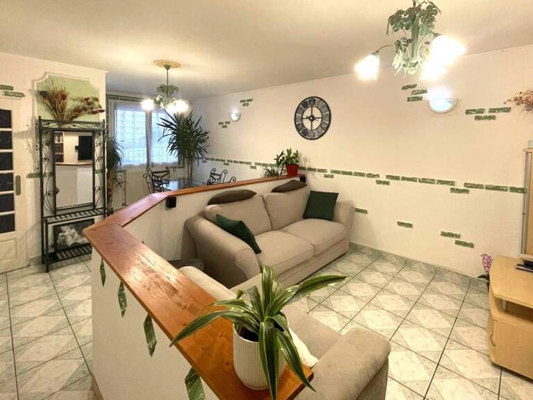 À vendre - Charmante maison de village rénovée - Viry (39) — photo 1