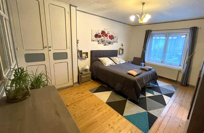 À vendre - Charmante maison de village rénovée - Viry (39) — photo 4