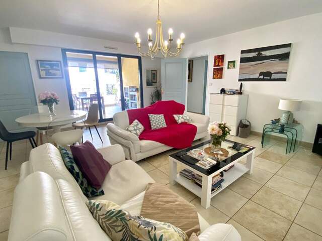 Appartement Six Fours Les Plages 4 pièce(s) 95 m2 — photo du bien