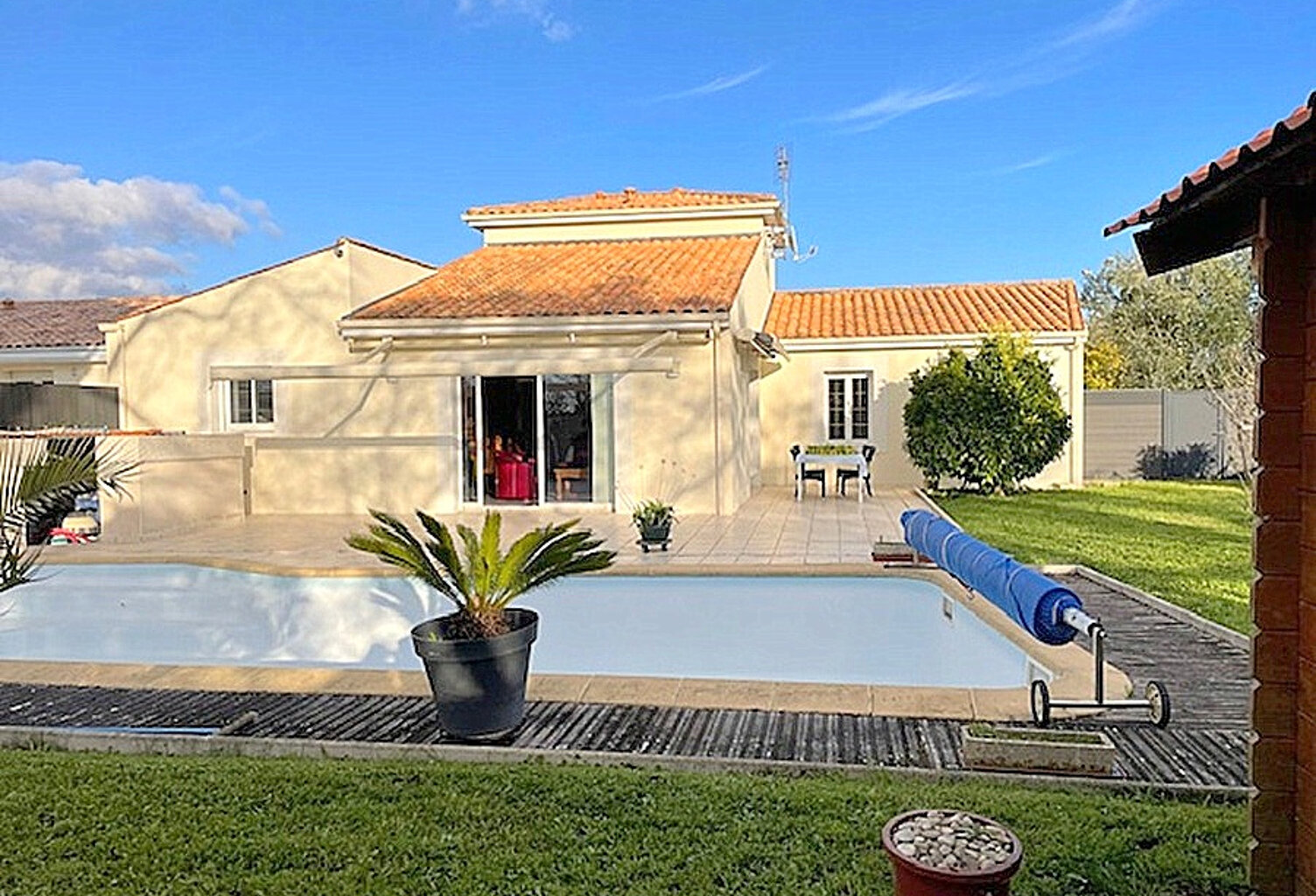 Maison familiale de 122 m² - 4 chambres -  jardin et piscine - 13 km de La Rochelle - 10 km de la Mer — photo 1