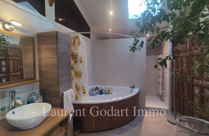 Maison de 230m² avec dépendance sur 5000m² — photo 5