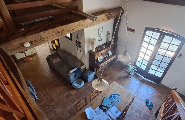 MAISON  DE CHARME 3 CHAMBRES 2 SDE  137 M2  TERRAIN  PLAT 1600 M2  GARAGE  PREAU — photo 2