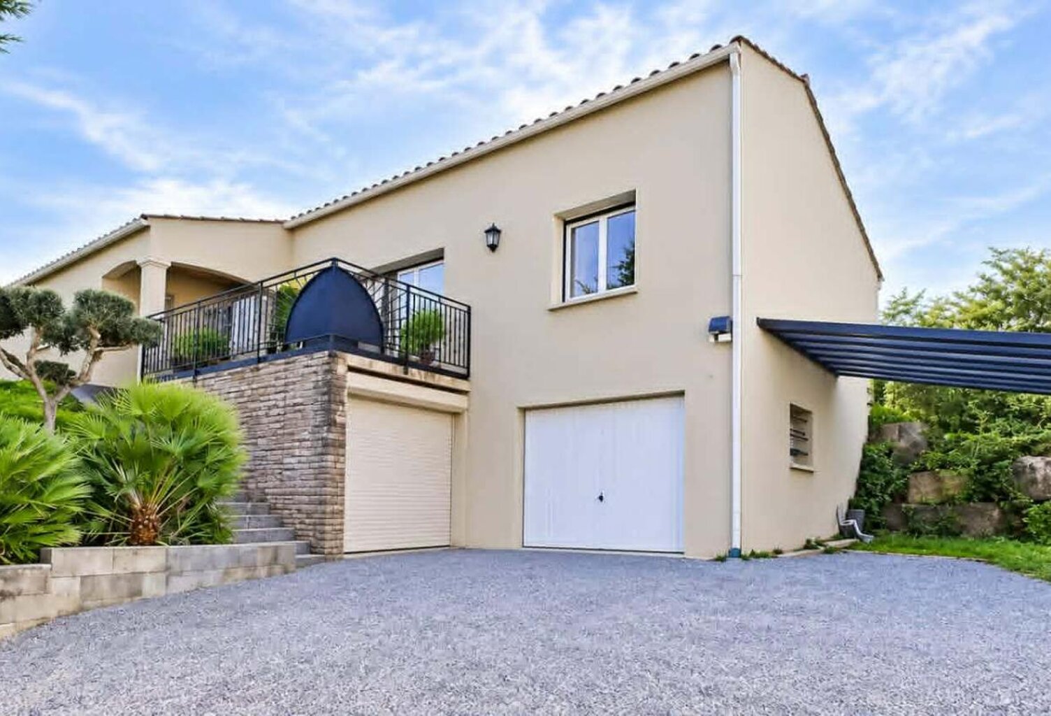 VILLA AVEC PISCINE ET GRAND GARAGE PROCHE CARCASSONNE — photo 1