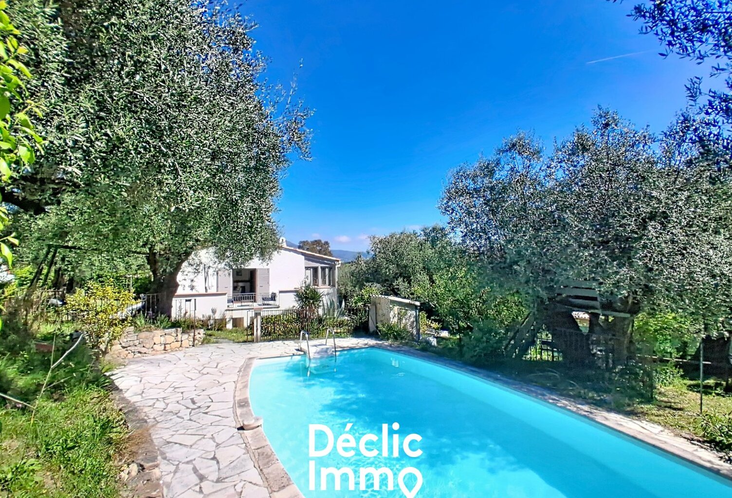 VILLA - 7 PIECES - 5 CHAMBRES - PISCINE - GARAGE - LE ROURET — photo 1