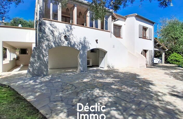 VILLA - 7 PIECES - 5 CHAMBRES - PISCINE - GARAGE - LE ROURET — photo 2