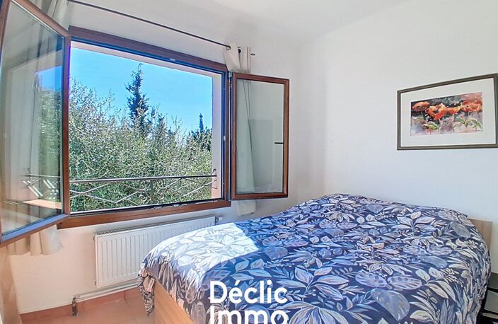 VILLA - 7 PIECES - 5 CHAMBRES - PISCINE - GARAGE - LE ROURET — photo 5