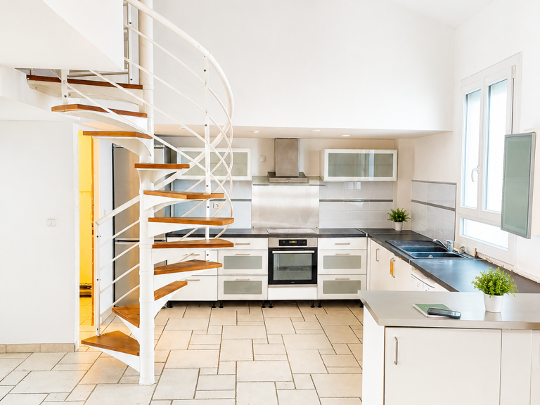Appartement - 98m² - Sète — photo 1