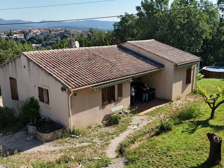 Villa traditionnelle T4, 2700m2 terrain — photo 1