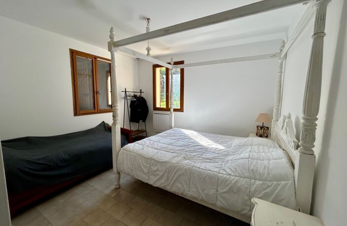 Villa traditionnelle T4, 2700m2 terrain — photo 4