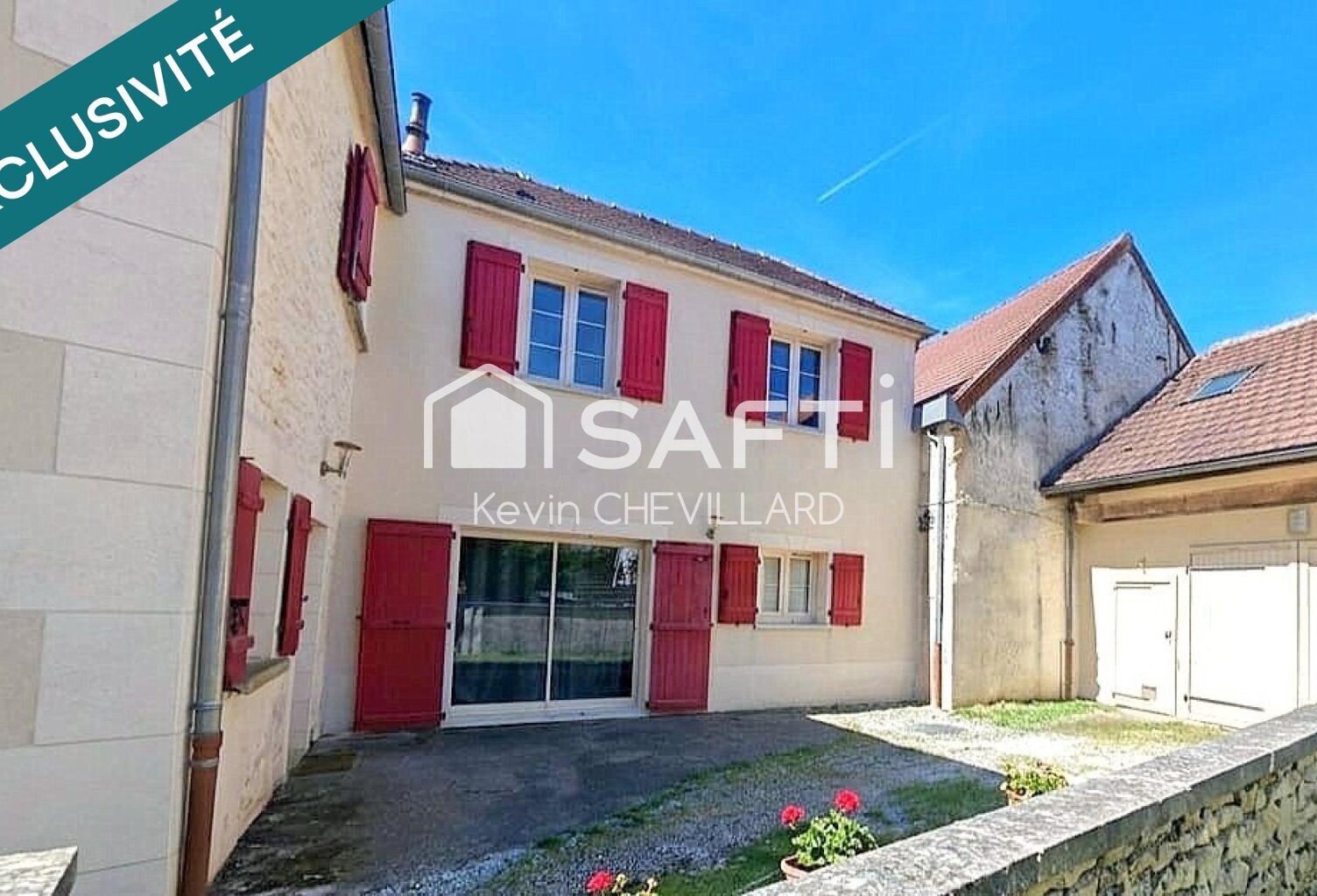 Maison avec grande pièce de vie coup de cœur et garage. — photo 1