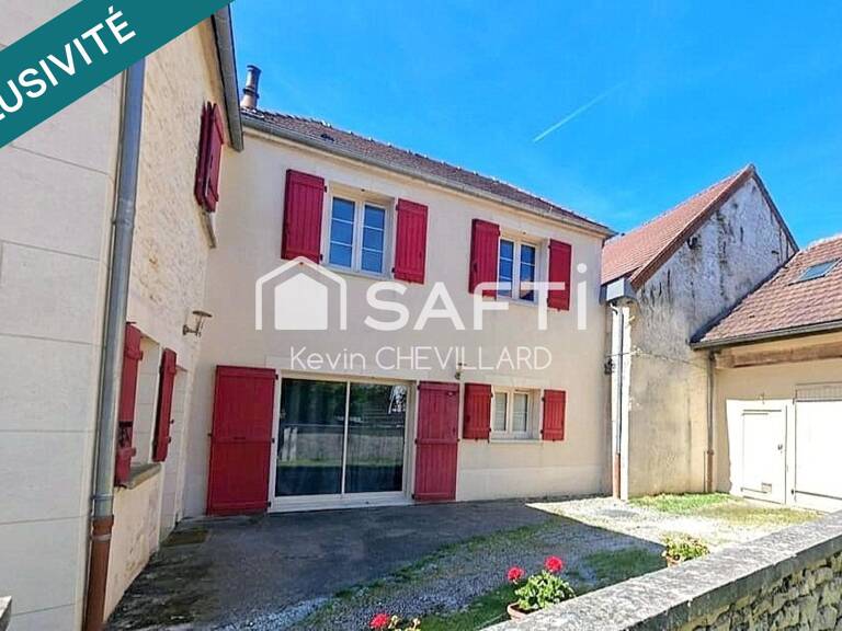 Maison avec grande pièce de vie coup de cœur et garage. — photo 1