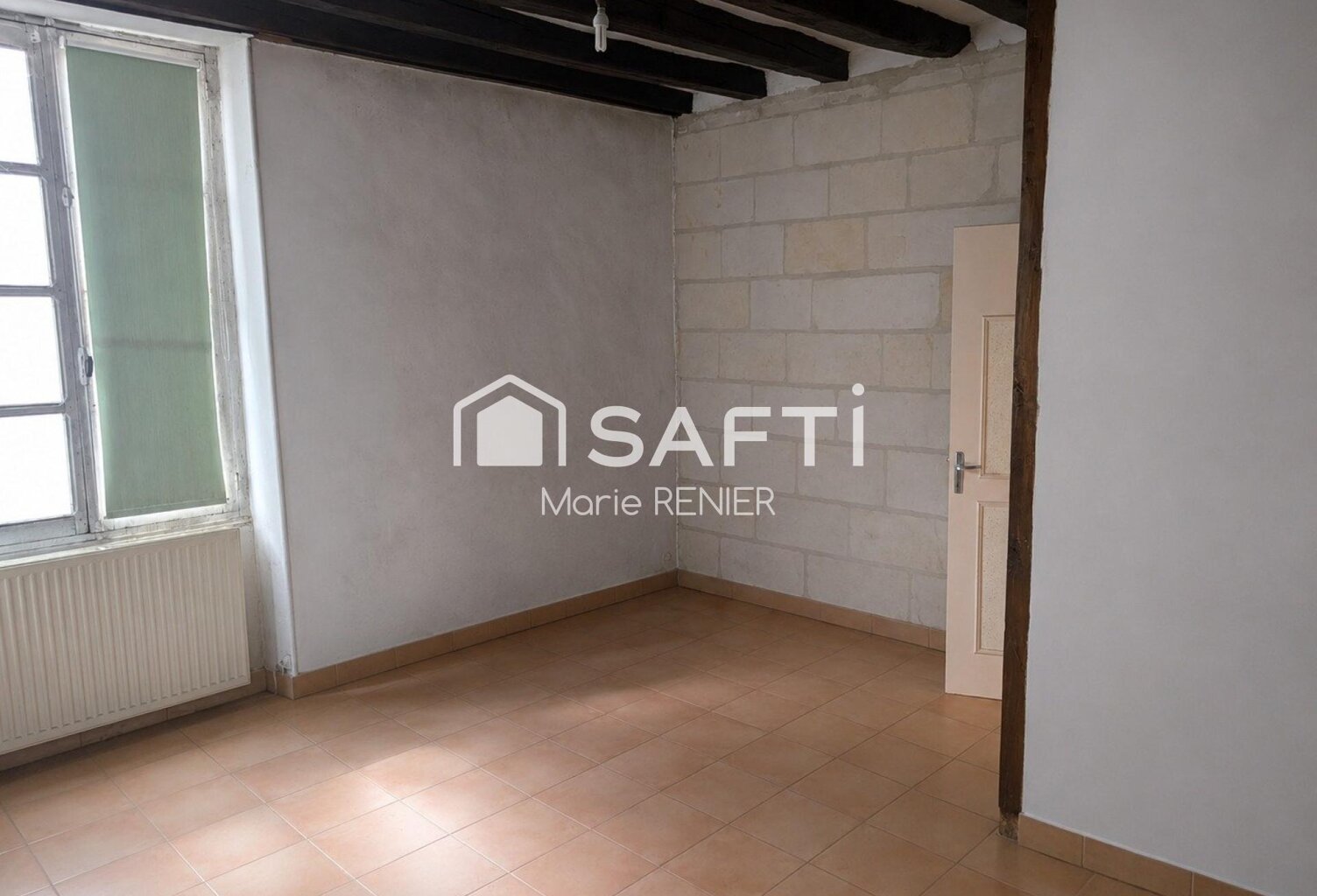 Disponible - Opportunité CENTRE-VILLE BAUGÉ — photo 1