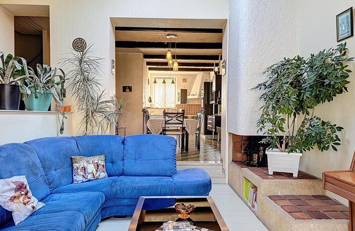 Maison jumelée avec jardin et garages — photo 3