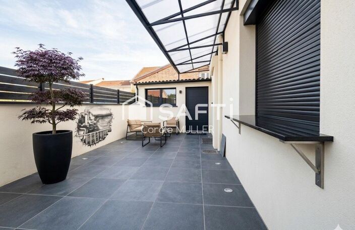 Appartement  avec extérieur et dépendances — photo 4