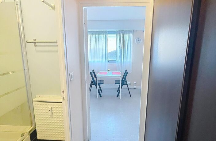 STUDIO MEUBLE DE 26m2 - A 5 MN A PIED DU RER C ET D JUVISY — photo 5