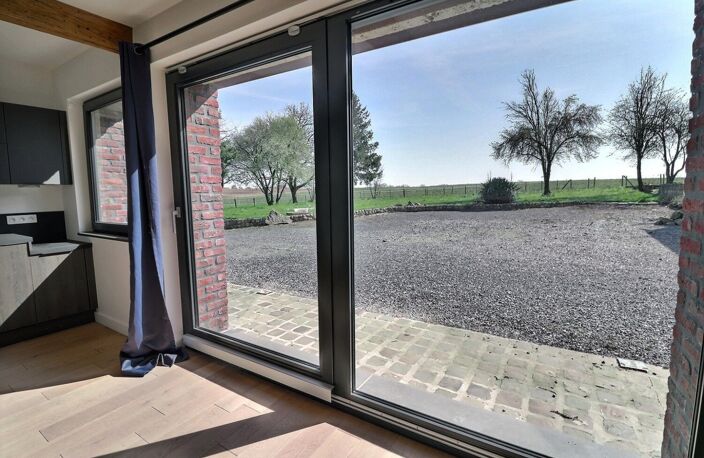 Magnifique rénovation pour cette ferme avec sa grange et ses dépendances dans un environnement exceptionnel, le tout sur plus de 6000 m2 . Le calme assuré ! — photo 3