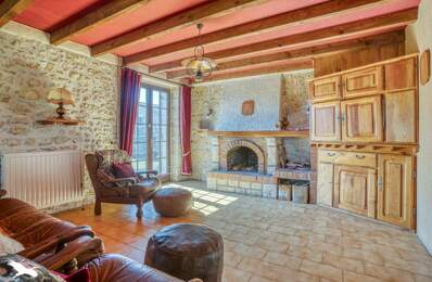 Maison en pierre de 6 pièces principales — photo du bien