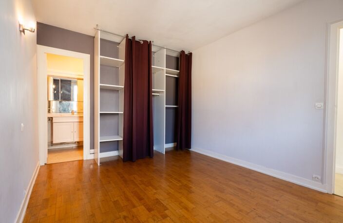 Vente immeuble   L'Île-Bouchard (37220) — photo 2