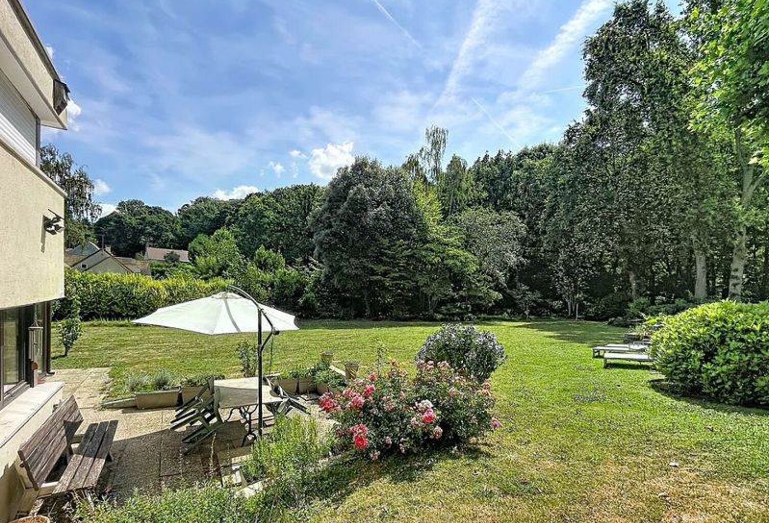Contemporaine de 8 pièces principales — photo 1