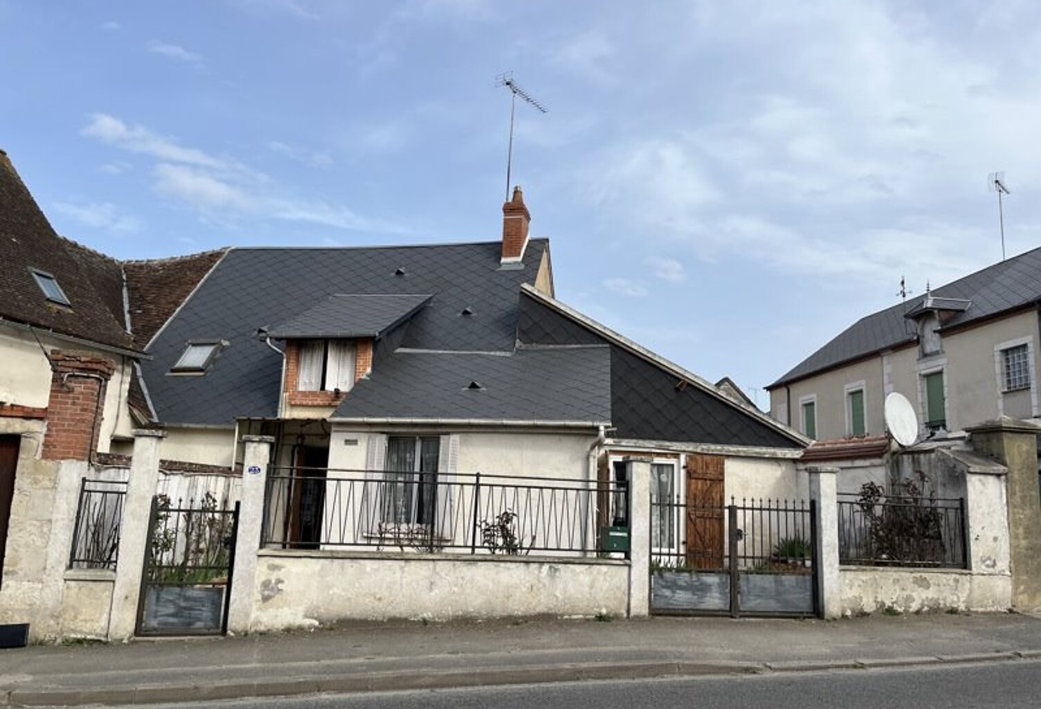 Vente maison 7 pièces 97 m² Chârost (18290) — photo 1