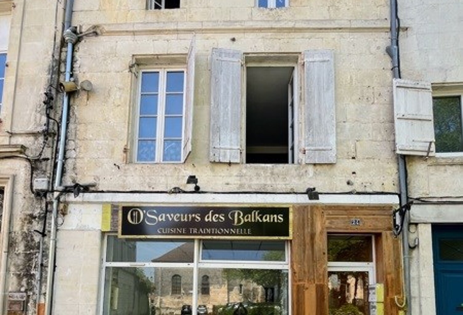 Vente immeuble   Pons (17800) — photo 1