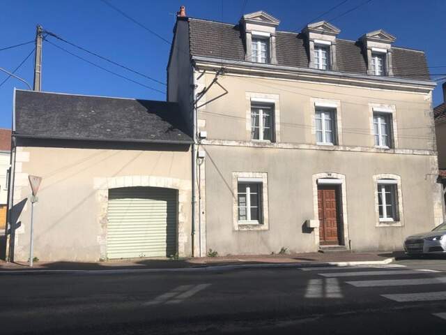 Maison de ville de 6 pièces principales — photo du bien