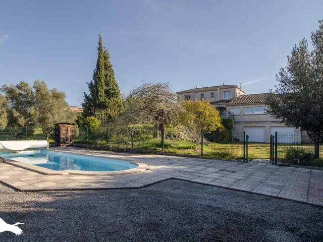 Villa de 6 pièces principales — photo du bien