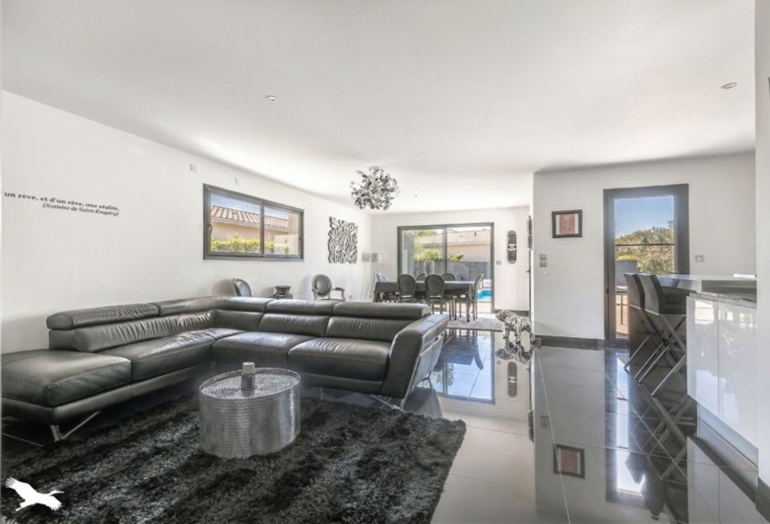 Contemporaine de 4 pièces principales — photo 1