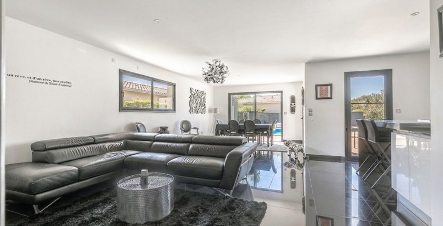Contemporaine de 4 pièces principales — photo 1