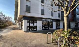Commerce  334 m² à louer à Échirolles (38130)