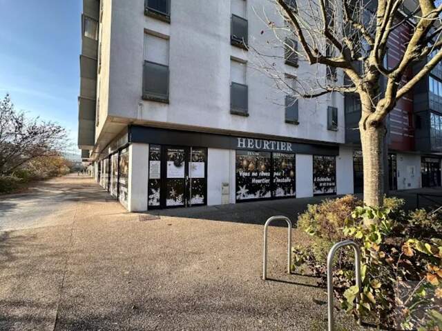 Local commercial — photo du bien