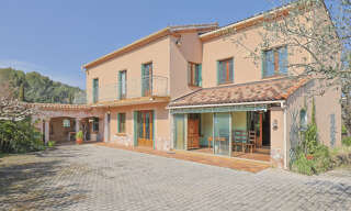 Maison 7 Pièces 190 m² à vendre à Pierrefeu-du-Var (83390)
