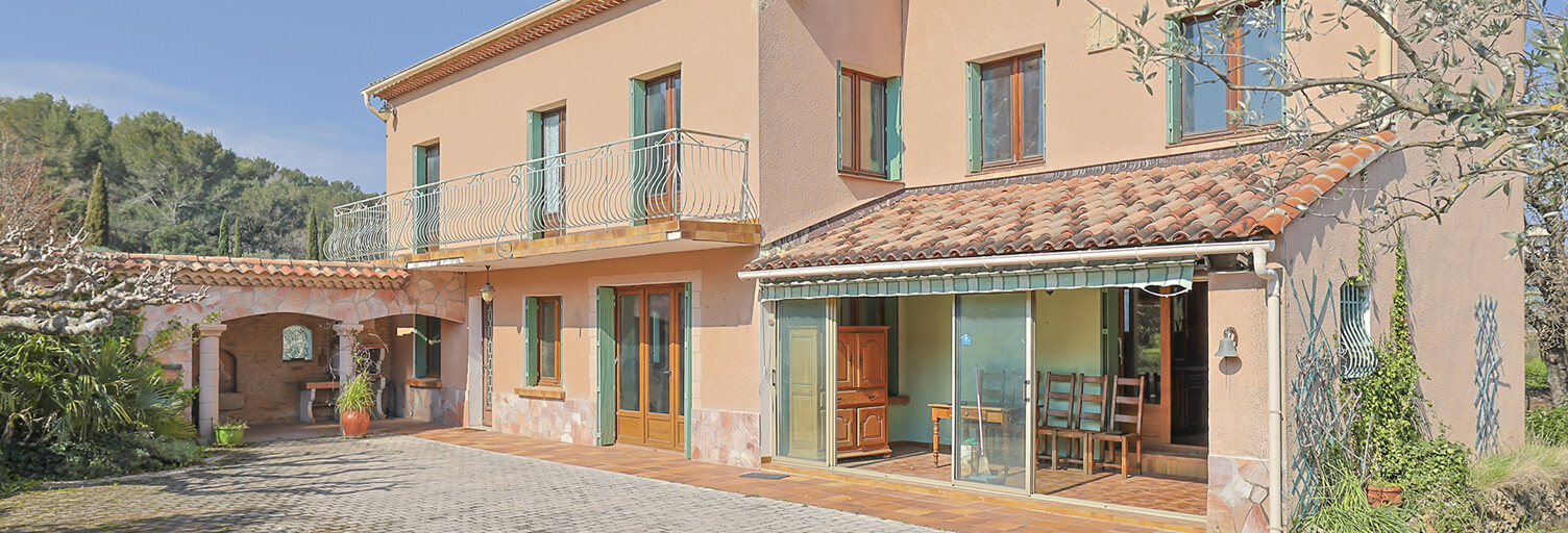 Maison 7 Pièces 190 m² à vendre à Pierrefeu-du-Var (83390)