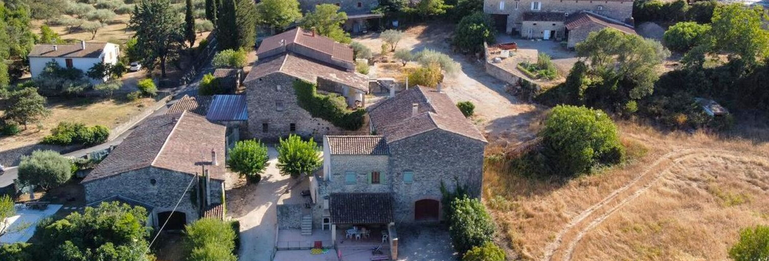 Maison 12 Pièces 423 m² à vendre à Saint-Bénézet (30350)