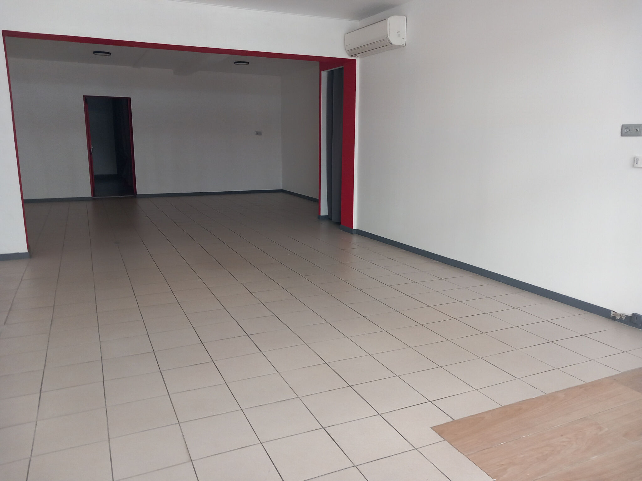 Local commercial  à louer Aubenas 07200