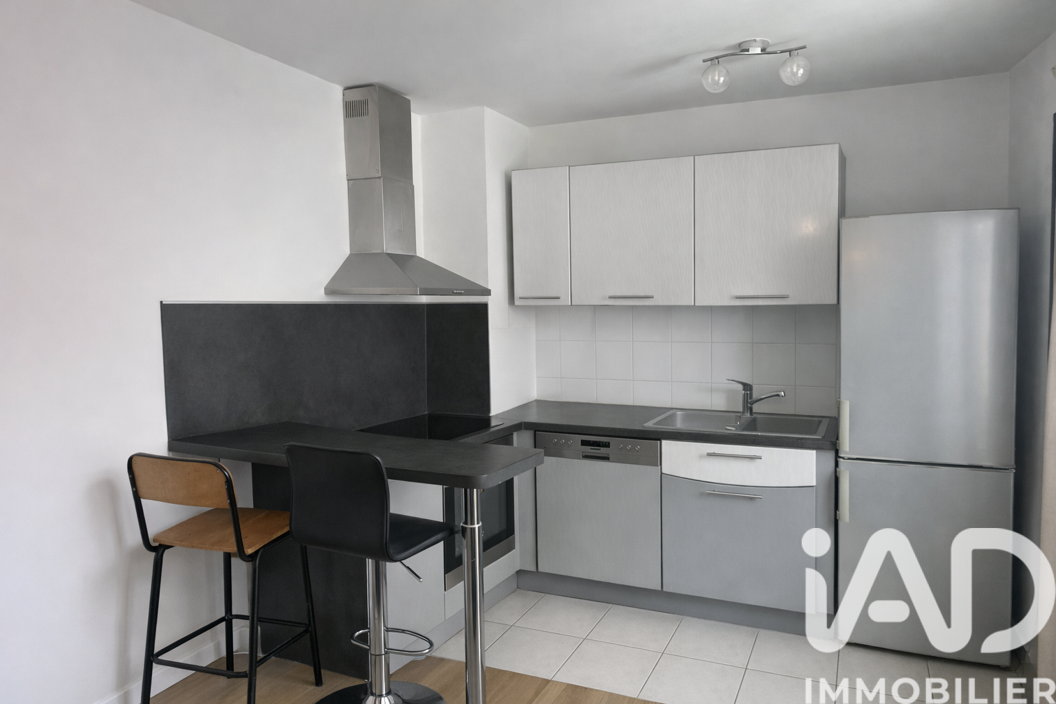 Vente Appartement 2 pièces - Photo 2